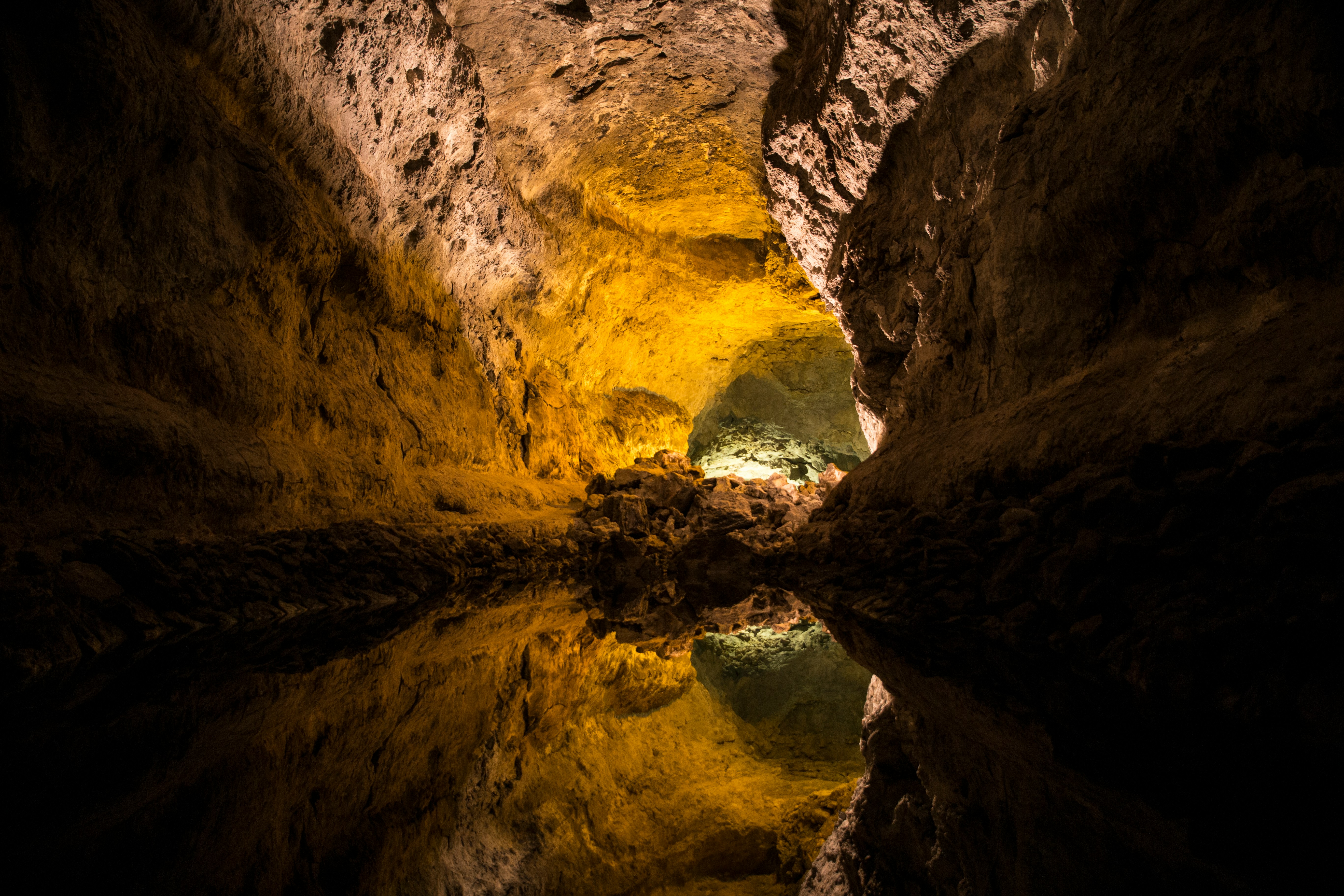 Cueva de los Verdes Guide